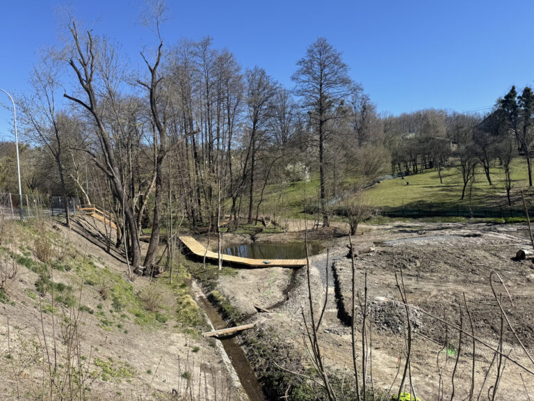 Průběh výstavby projektu Parčík na křižovatce Těšínská x Trnkovecká
