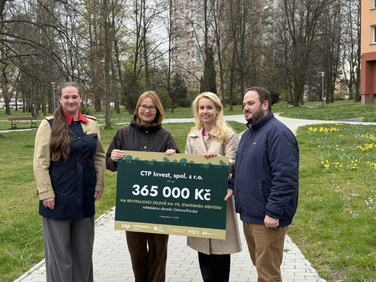 Předání hotové revitalizace zeleně v Porubě