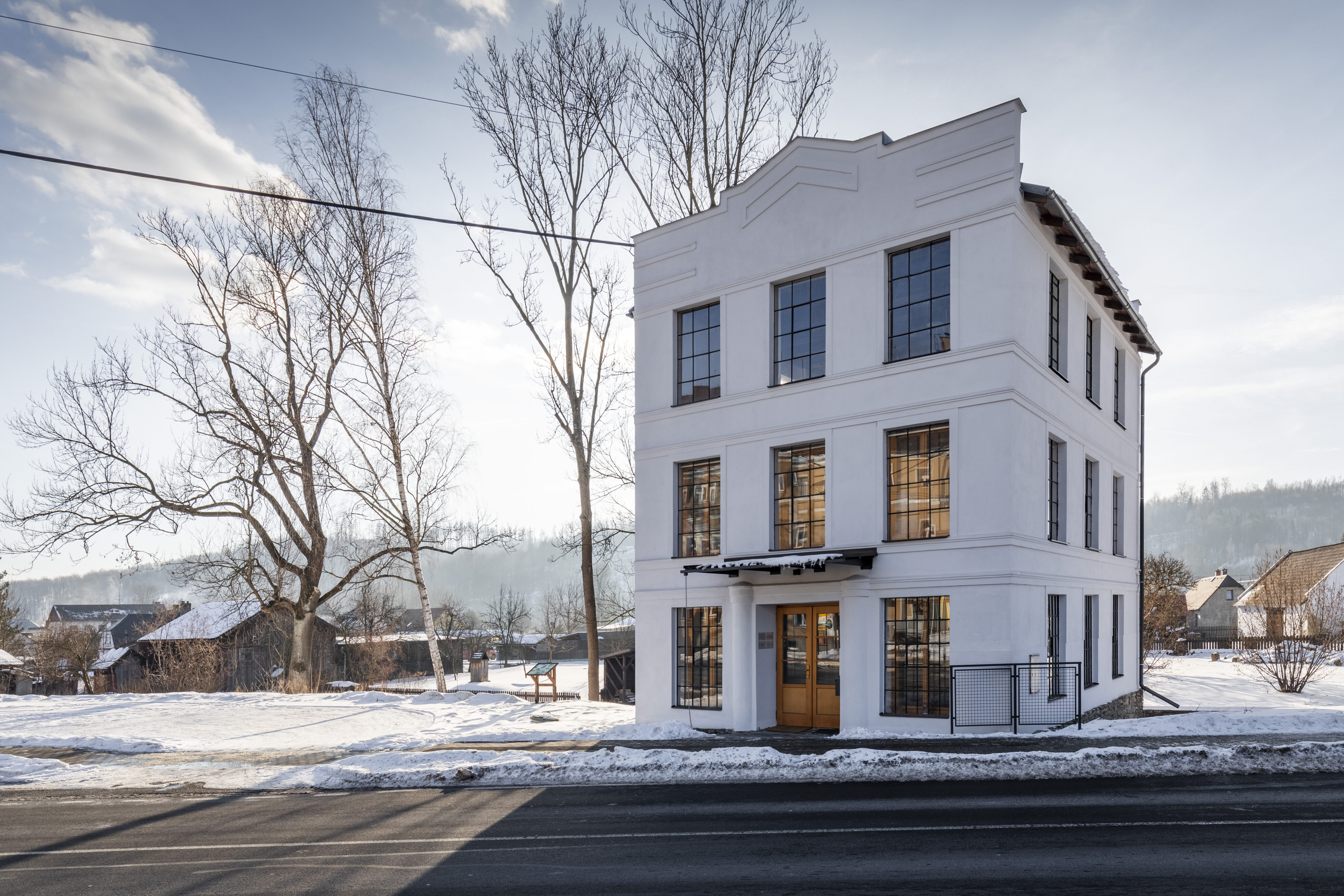 Pohled na objekt zvenku.