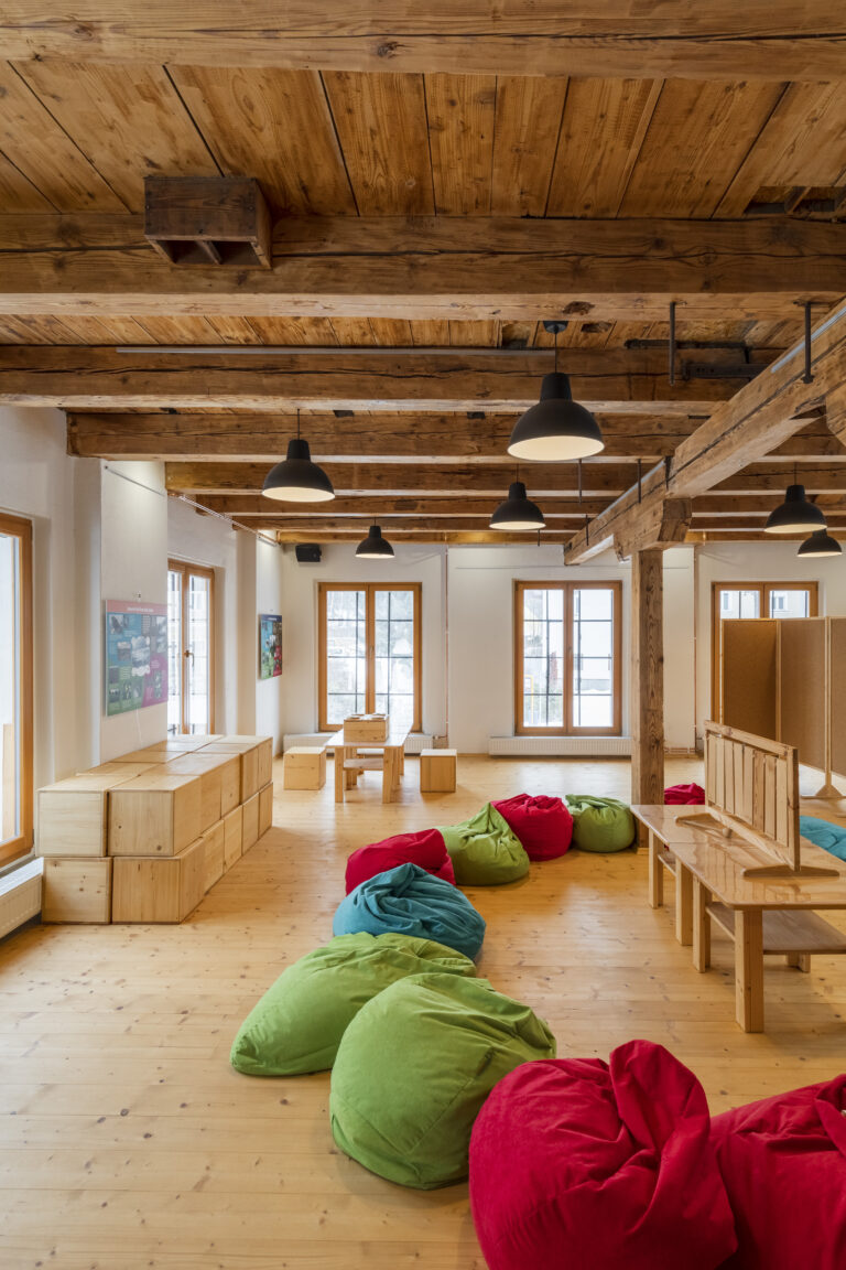 Pohled do vnitřních částí objektu.